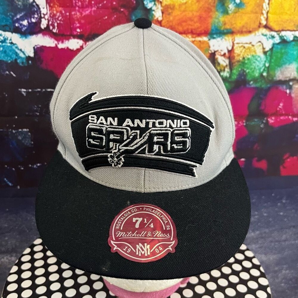 2011 San Antonio Spurs Mitchell & Ness NBA Fitted Hat Cap Size 7 1/4